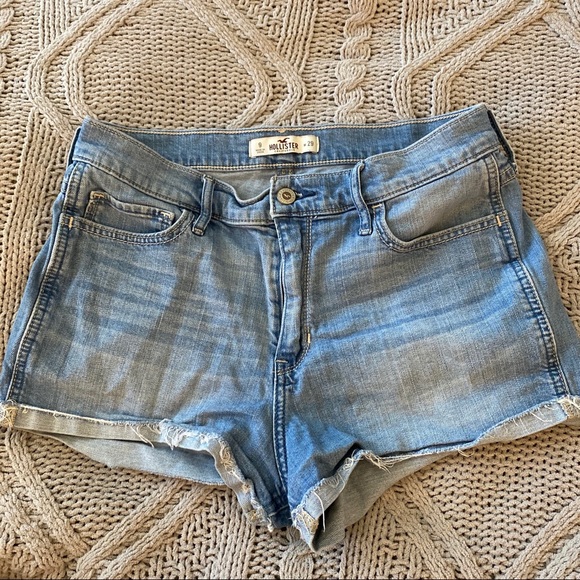 Medium Rinse High Rise Jean Shorts - Picture 1 of 3